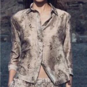 Zara Women's Abstract Button Down Shirt - Black and Cream